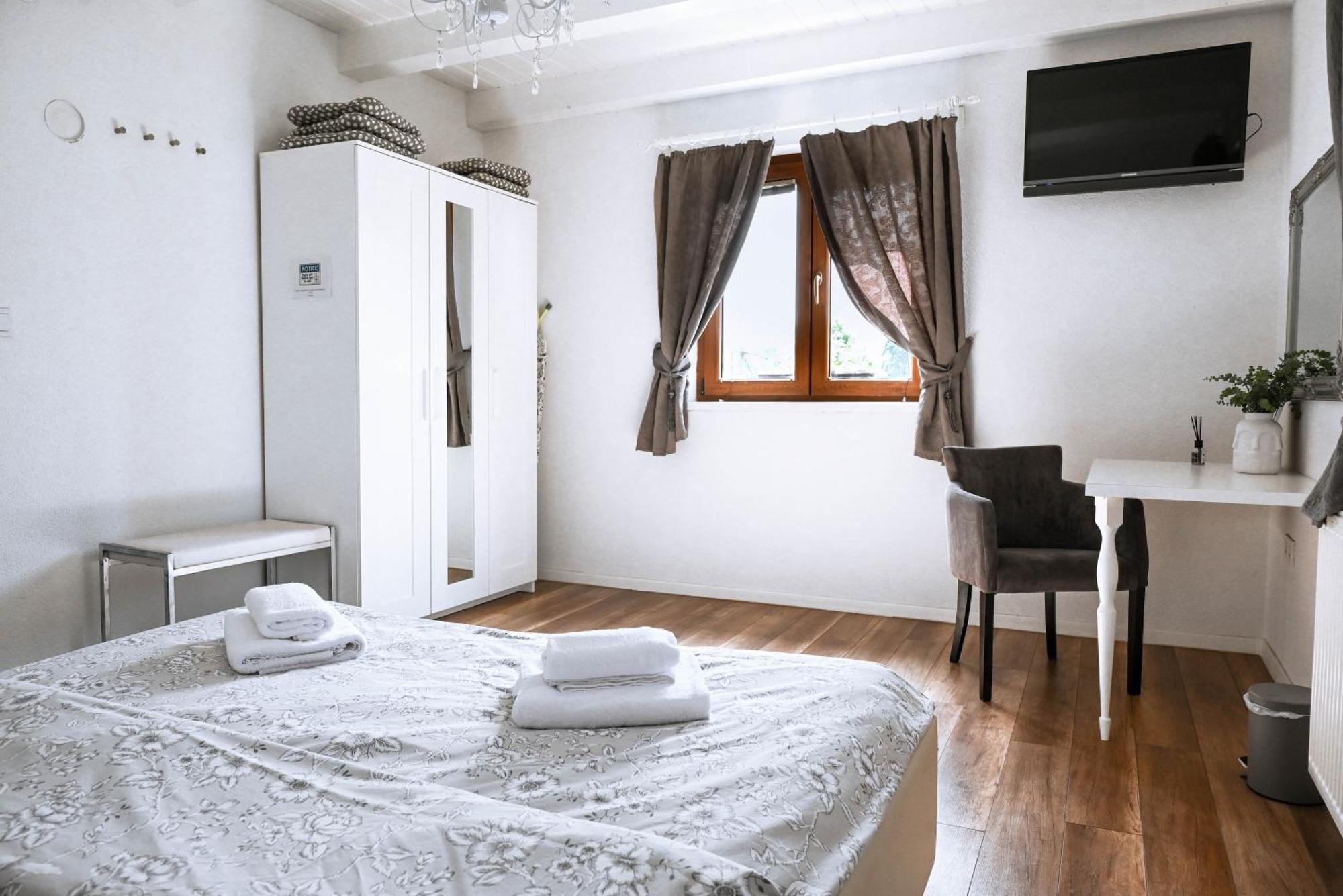 House Wisteria Villa Rakovica Exterior photo